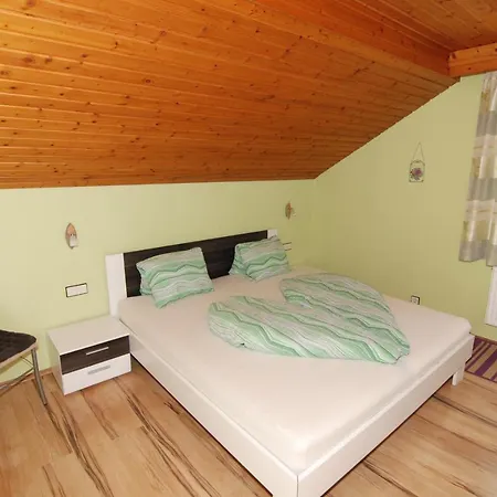 Haus Martl Hermagor-Pressegger See