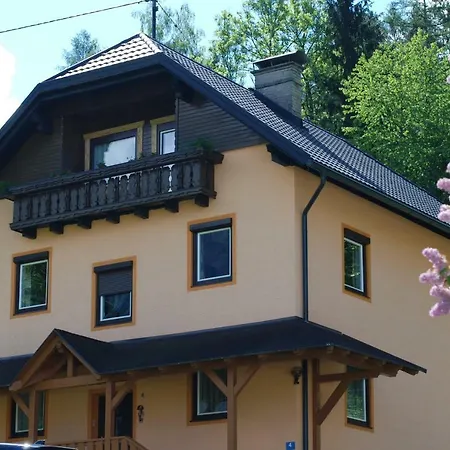 Haus Martl * Hermagor-Pressegger See